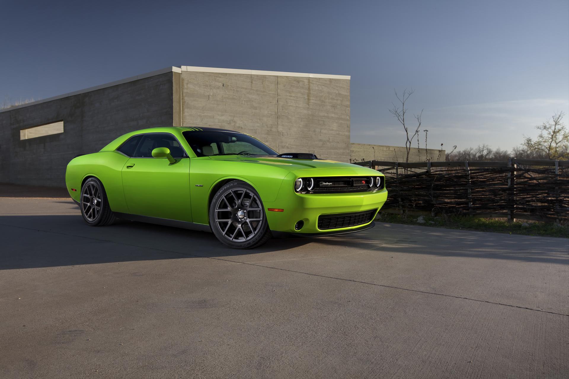 2015-Dodge-Challenger-Coupe-071 Wallpaper